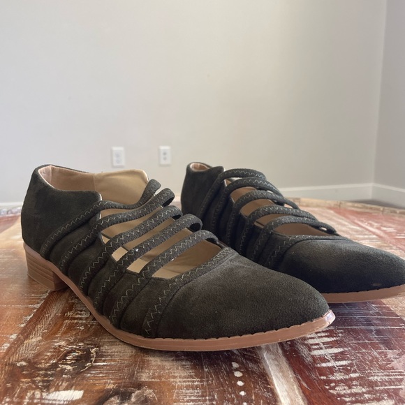 GREEN SLIP ONES WITH SMALL HEEL - Picture 6 of 6